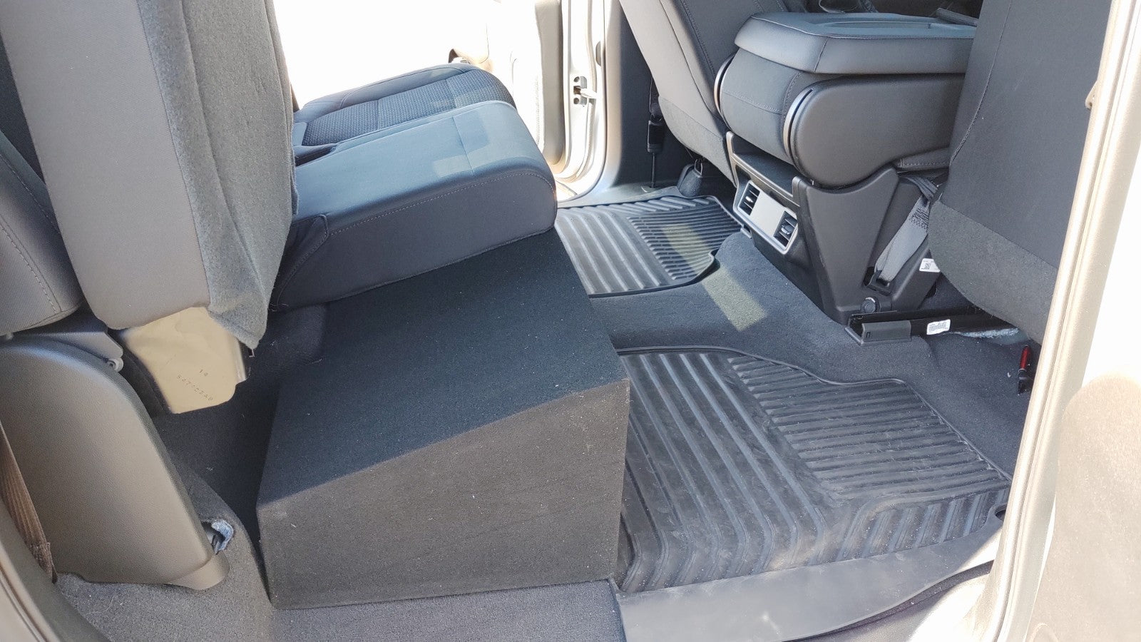 2019-23 SILVERADO / SIERRA CREW CAB DUAL 10/12 PORTED SUBWOOFER BOX